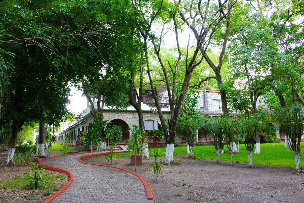 Hotel Spa Taninul Los Puentes Exterior foto