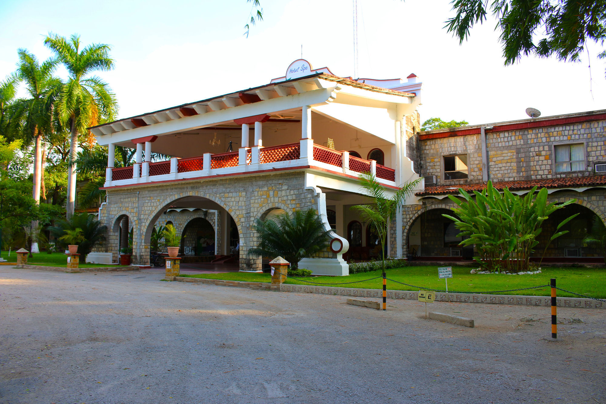 Hotel Spa Taninul Los Puentes Exterior foto