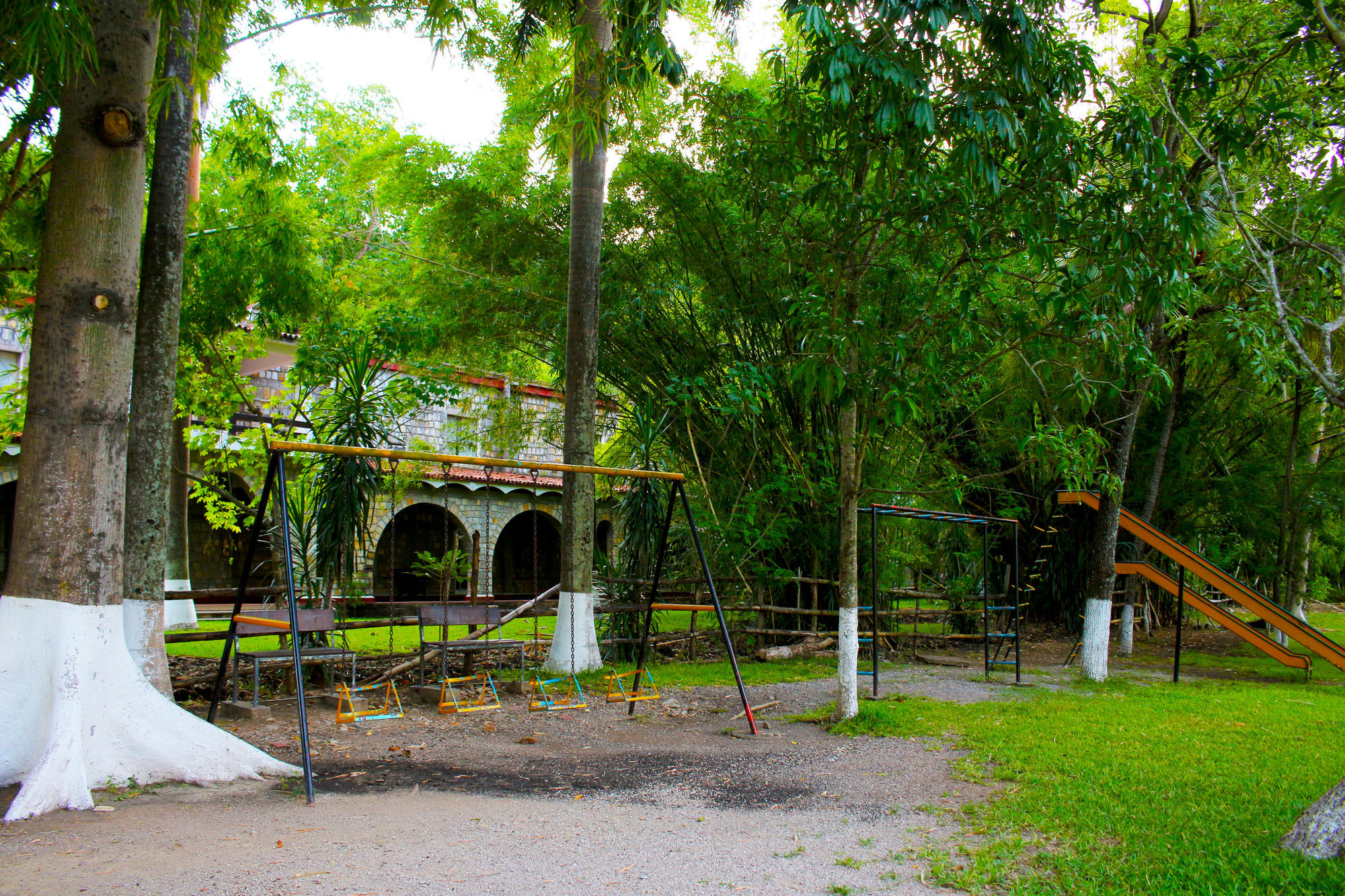 Hotel Spa Taninul Los Puentes Exterior foto